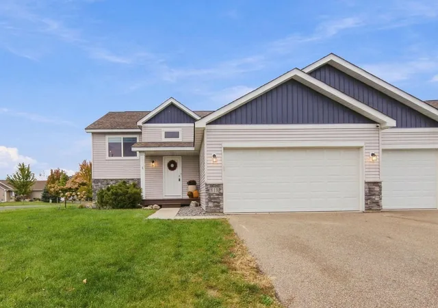 Photo 1 of Single family home for sale at 813 Hickory Curv, Watertown, MN 55388 | MLS# 7153835 | Listing updated on 2026-10-21