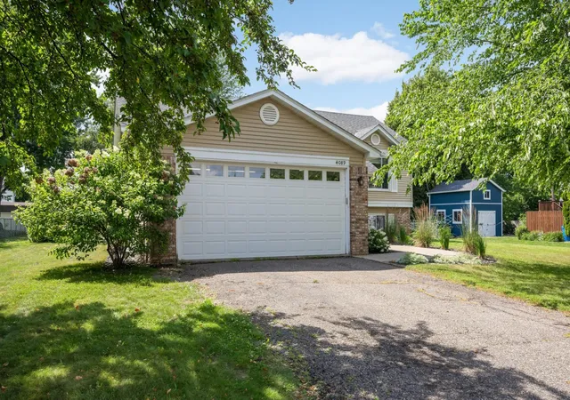 Photo 3 of Single family home for sale at 4089 Pennsylvania Ave, Saint Paul, MN 55123 | MLS# 7153848 | Listing updated on 2026-10-02
