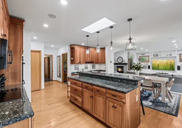 Photo 4 of Single family home for sale at 8370 W Lake Dr, Chanhassen, MN 55317 | MLS# 7153849 | Listing updated on 2026-10-03