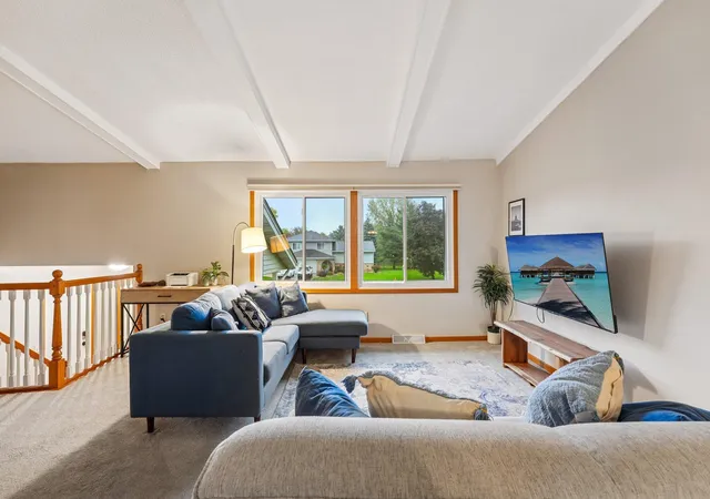 Photo 3 of Single family home for sale at 810 Clearbrook Ln, Saint Paul, MN 55127 | MLS# 7153855 | Listing updated on 2026-10-04