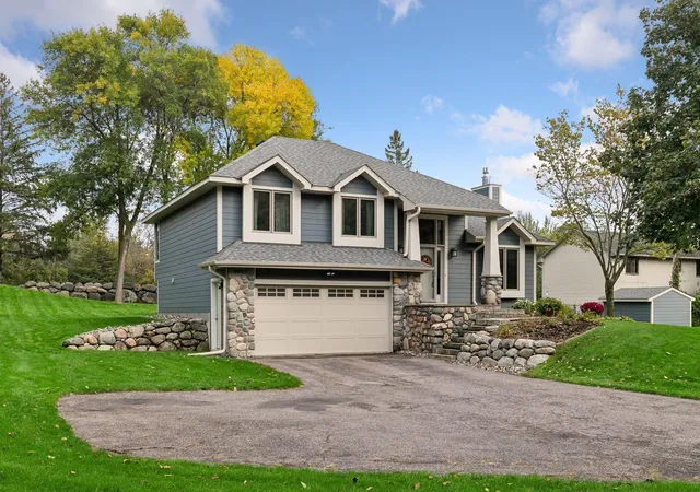 Photo 2 of Single family home for sale at 2860 Ardmore Ave, Maple Plain, MN 55359 | MLS# 7153880 | Listing updated on 2026-10-05