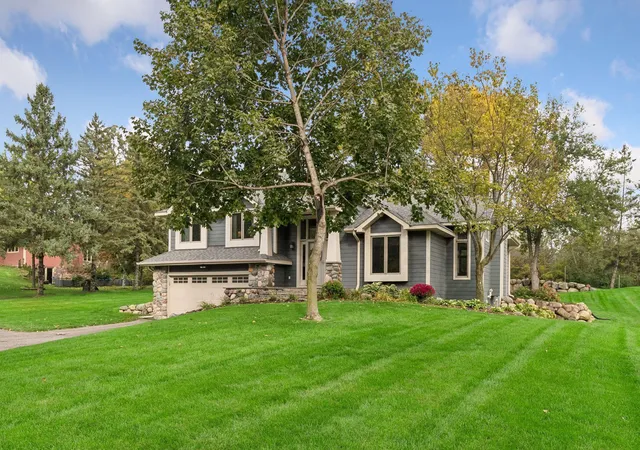 Photo 3 of Single family home for sale at 2860 Ardmore Ave, Maple Plain, MN 55359 | MLS# 7153880 | Listing updated on 2026-10-05