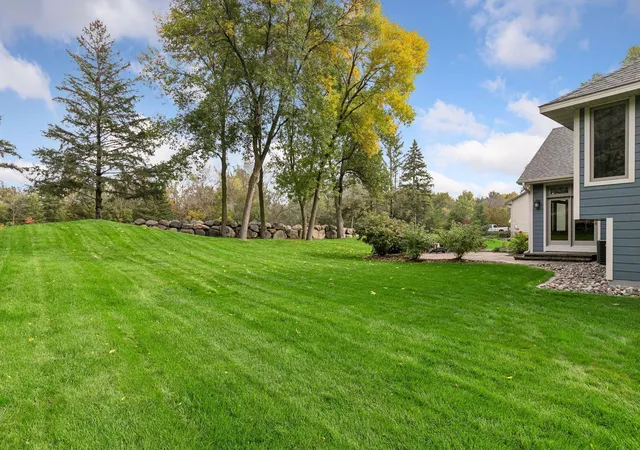 Photo 4 of Single family home for sale at 2860 Ardmore Ave, Maple Plain, MN 55359 | MLS# 7153880 | Listing updated on 2026-10-05