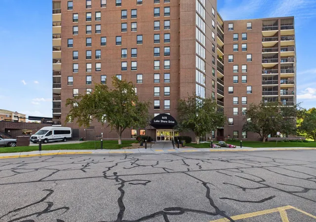 Photo 1 of Condo for sale at 6615 Lake Shore Dr S #607, Minneapolis, MN 55423 | MLS# 7153881 | Listing updated on 2026-10-08