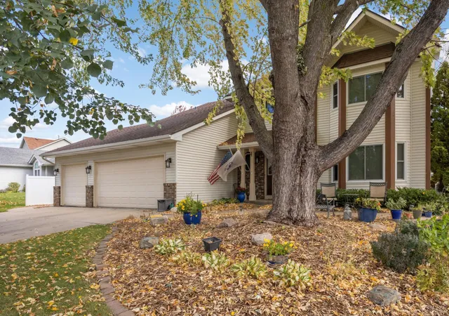 Single family home for sale at 15660 Cumberland Ave W, Rosemount, MN 55068 | MLS# 7153906