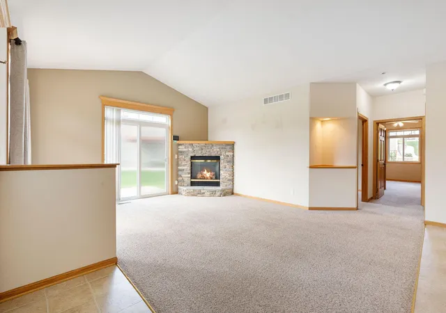 Photo 4 of Single family home for sale at 4121 Trumpeter Dr SE, Rochester, MN 55904 | MLS# 7153908 | Listing updated on 2026-10-05