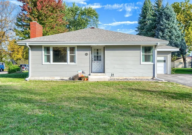 Photo 1 of Single family home for sale at 830 5th Street W, Hastings, MN 55033 | MLS# 7153913 | Listing updated on 2026-10-19
