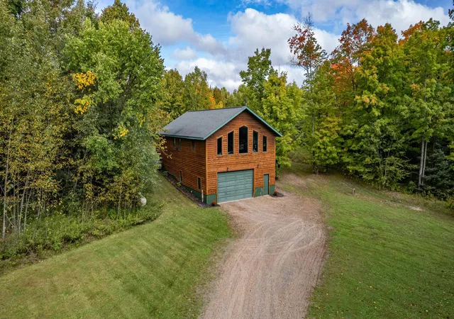 Photo 4 of Single family home for sale at 9821 Highway 2, Brookston, MN 55711 | MLS# 7153918 | Listing updated on 2026-10-06