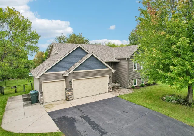 Photo 1 of Single family home for sale at 16982 Georgetown Way, Rosemount, MN 55068 | MLS# 7153919 | Listing updated on 2026-10-06