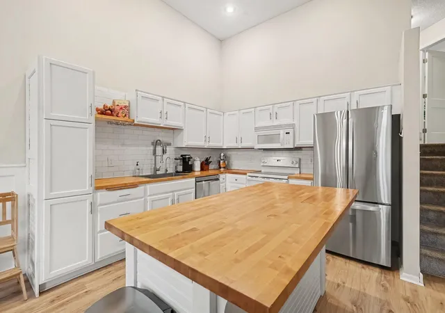 Photo 4 of Single family home for sale at 1120 Bristol Ln, Farmington, MN 55024 | MLS# 7153923 | Listing updated on 2026-10-05