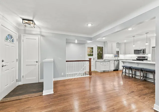 Photo 4 of Single family home for sale at 176 Fairview Ave S, Saint Paul, MN 55105 | MLS# 7153928 | Listing updated on 2026-10-08