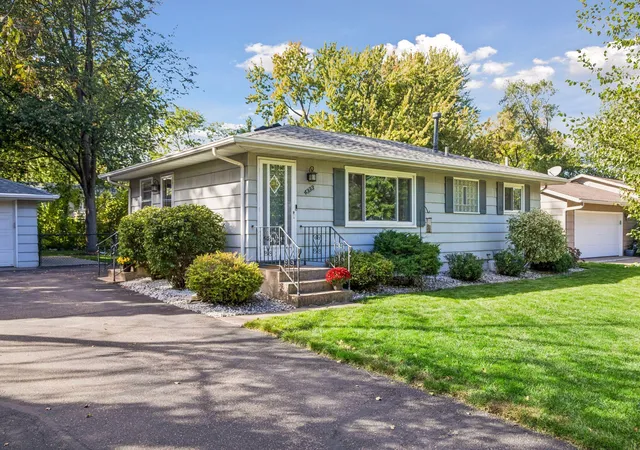 Photo 1 of Single family home for sale at 4333 Diamond Dr, Saint Paul, MN 55122 | MLS# 7153938 | Listing updated on 2026-10-08