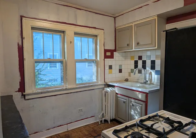 Photo 3 of Single family home for sale at 556 11th Avenue N, South Saint Paul, MN 55075 | MLS# 7153939 | Listing updated on 2026-10-07
