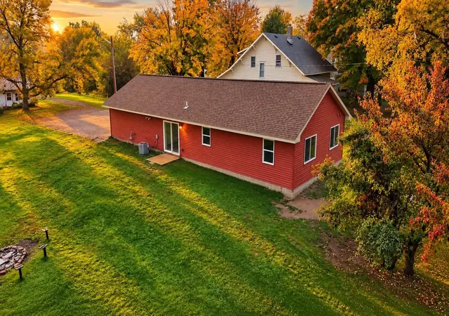 Photo 2 of Single family home for sale at 411 Oak St, Grasston, MN 55030 | MLS# 7153940 | Listing updated on 2026-10-03
