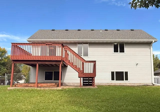 Photo 3 of Single family home for sale at 211 Dresden Alcove, Waverly, MN 55390 | MLS# 7153946 | Listing updated on 2026-10-02
