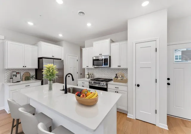 Photo 1 of Single family home for sale at 23157 Creekview Ct, Rogers, MN 55374 | MLS# 7153951 | Listing updated on 2026-10-05