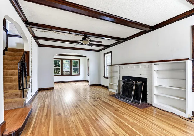 Photo 3 of Single family home for sale at 251 Stevens St W, Saint Paul, MN 55107 | MLS# 7153960 | Listing updated on 2026-10-08