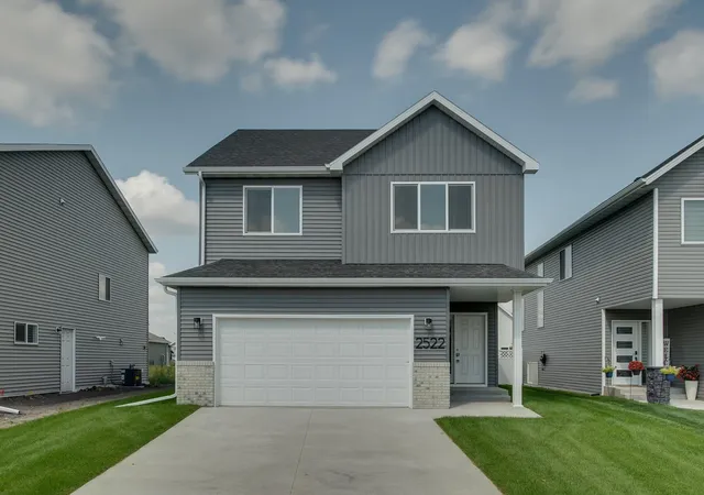 Photo 1 of Single family home for sale at 2522 38th Avenue S, Moorhead, MN 56560 | MLS# 7153961 | Listing updated on 2026-10-03