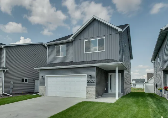 Photo 2 of Single family home for sale at 2522 38th Avenue S, Moorhead, MN 56560 | MLS# 7153961 | Listing updated on 2026-10-03