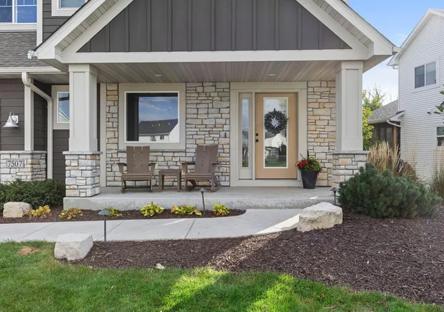 Photo 3 of Single family home for sale at 7507 159th Street, Prior Lake, MN 55372 | MLS# 7153965 | Listing updated on 2026-10-17