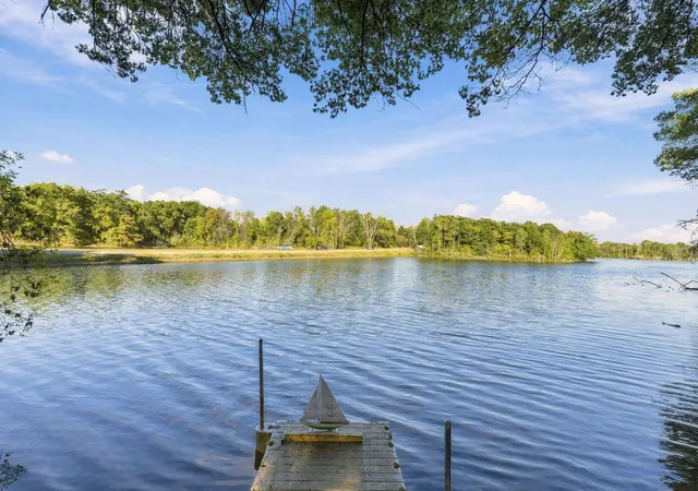 Photo 4 of Single family home for sale at 975 Jewel Ave N, Lake Elmo, MN 55042 | MLS# 7153987 | Listing updated on 2026-10-03