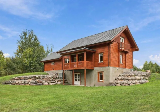 Photo 1 of Single family home for sale at 905 Eldris Way, Mora, MN 55051 | MLS# 7154029 | Listing updated on 2026-10-02