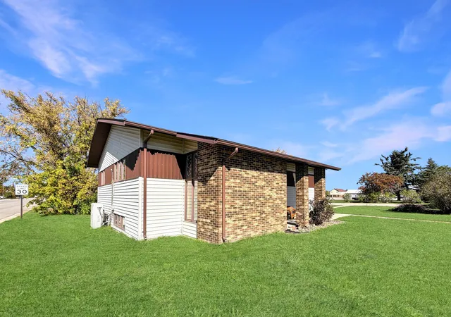 Photo 3 of Multi family home for sale at 227 1st Avenue Sw, Clearbrook, MN 56634 | MLS# 7154036 | Listing updated on 2026-10-07