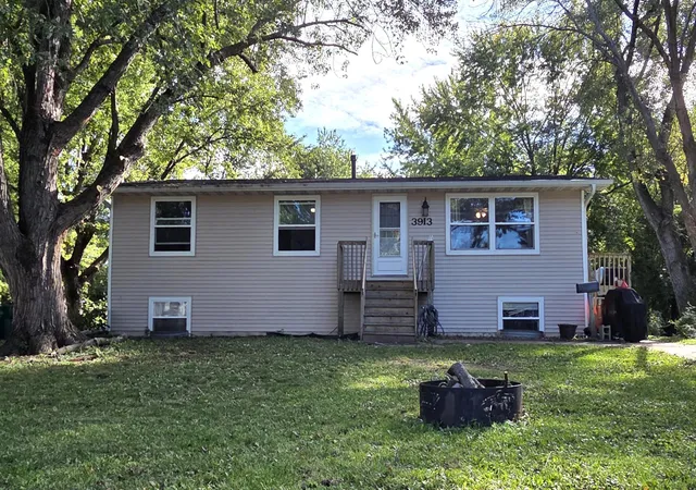 Single family home for sale at 3913 52nd Avenue N, Minneapolis, MN 55429 | MLS# 7154042