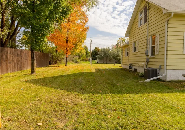 Photo 2 of Single family home for sale at 302 6th Street NW, Little Falls, MN 56345 | MLS# 7154057 | Listing updated on 2026-10-06