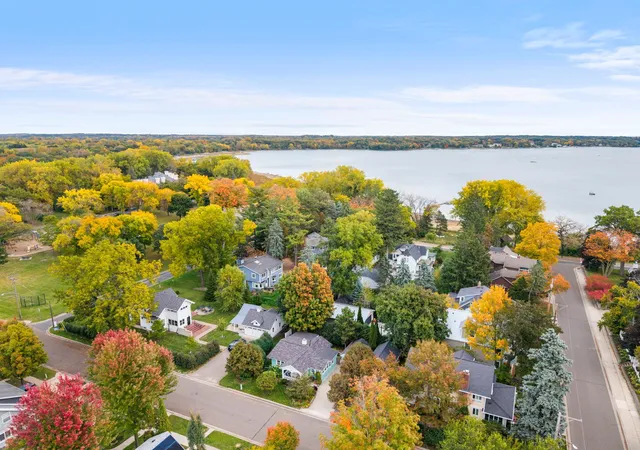 Photo 4 of Sale Pending at 4942 Johnson Ave, Saint Paul, MN 55110 | MLS# 7154067 | Listing updated on 2026-10-19