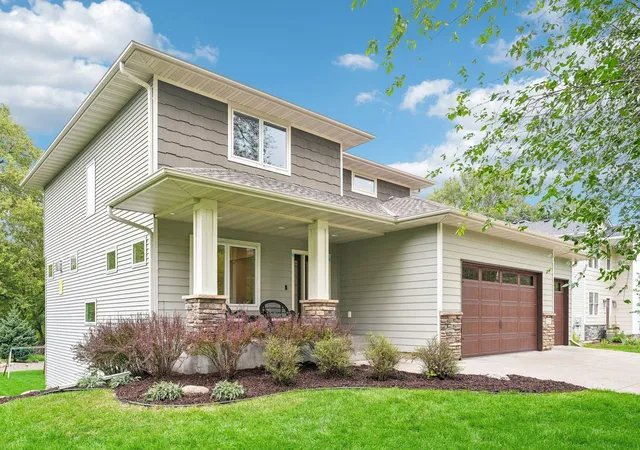 Photo 3 of Single family home for sale at 325 County Rd B W, Saint Paul, MN 55113 | MLS# 7154074 | Listing updated on 2026-10-08