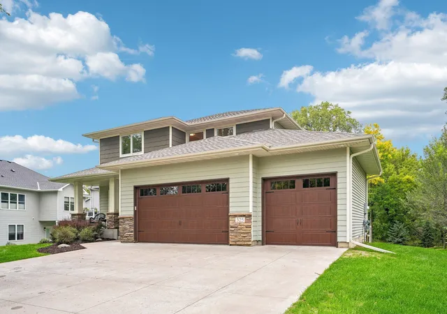 Photo 4 of Single family home for sale at 325 County Rd B W, Saint Paul, MN 55113 | MLS# 7154074 | Listing updated on 2026-10-08