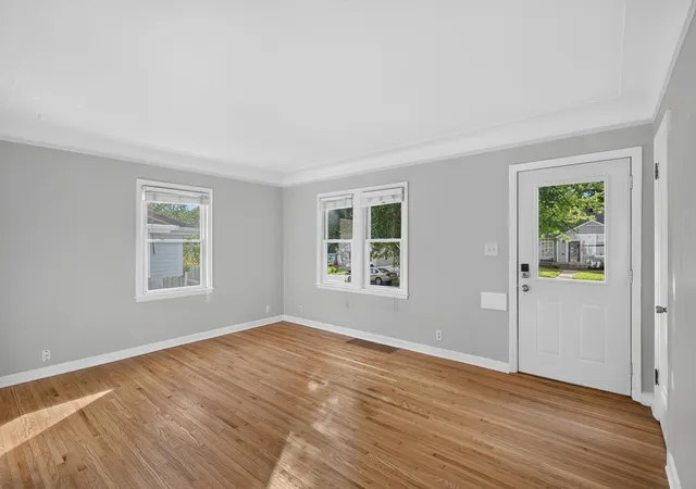 Photo 2 of Single family home for sale at 3305 Zarthan Ave S, Minneapolis, MN 55416 | MLS# 7154085 | Listing updated on 2026-10-15