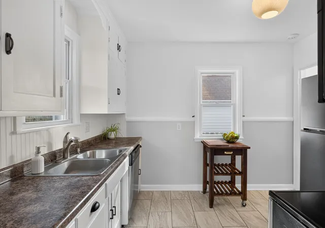 Photo 4 of Single family home for sale at 3305 Zarthan Ave S, Minneapolis, MN 55416 | MLS# 7154085 | Listing updated on 2026-10-15