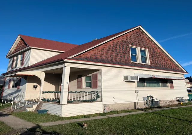 Photo 3 of Single family home for sale at 616 3rd Avenue N, Wahpeton, ND 58075 | MLS# 7154100 | Listing updated on 2026-10-04