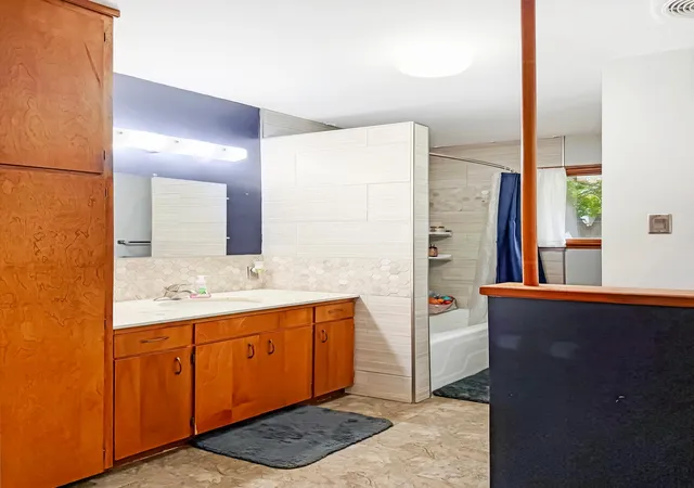 Photo 2 of Single family home for sale at 219 E Hollett St, Tracy, MN 56175 | MLS# 7154102 | Listing updated on 2026-10-20