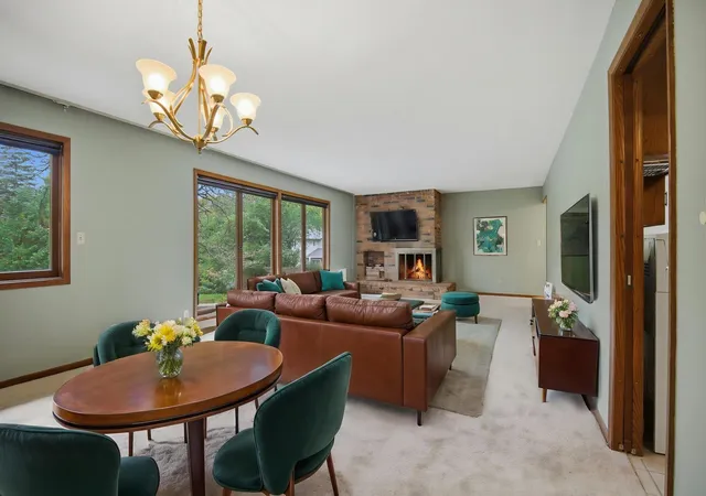 Photo 3 of Single family home for sale at 1480 Crestview Ln, Owatonna, MN 55060 | MLS# 7154118 | Listing updated on 2026-10-05