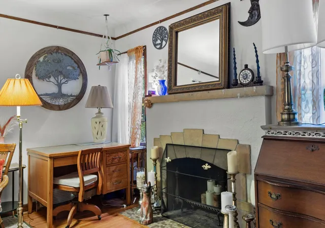Listing Photo 5 - Condo for sale in building located at 1522 Hague Ave, Saint Paul, MN 55104