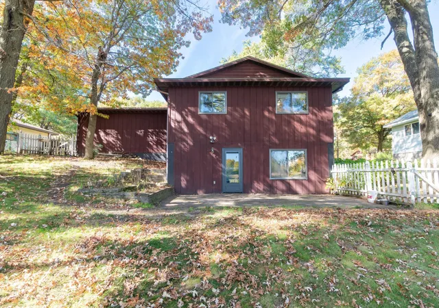 Photo 2 of Single family home for sale at 908 9th Street NE, Little Falls, MN 56345 | MLS# 7154123 | Listing updated on 2026-10-08