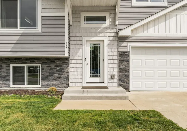 Photo 3 of Single family home for sale at 645 Highview Loop Se, Pine City, MN 55063 | MLS# 7154128 | Listing updated on 2026-10-03