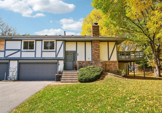 Photo 1 of Single family home for sale at 6852 Macbeth Cir, Saint Paul, MN 55125 | MLS# 7154129 | Listing updated on 2026-10-17