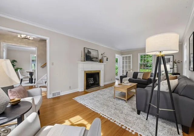Photo 4 of Single family home for sale at 6 Edina Ct, Minneapolis, MN 55424 | MLS# 7154132 | Listing updated on 2026-10-06