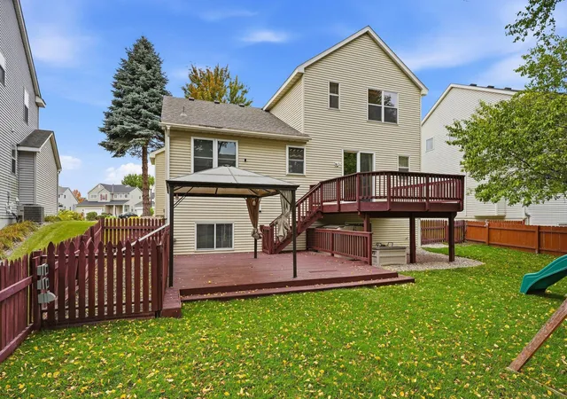 Photo 2 of Single family home for sale at 6621 Carlisle Curv, Shakopee, MN 55379 | MLS# 7154158 | Listing updated on 2026-10-08