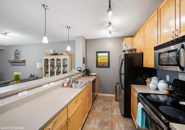 Photo 4 of Condo for sale at 7601 Aldrich Ave S #215, Minneapolis, MN 55423 | MLS# 7154162 | Listing updated on 2026-10-03