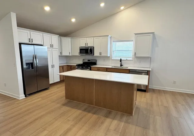 Photo 2 of Single family home for sale at 1907 Dogwood Ct, Carver, MN 55315 | MLS# 7154198 | Listing updated on 2026-10-08