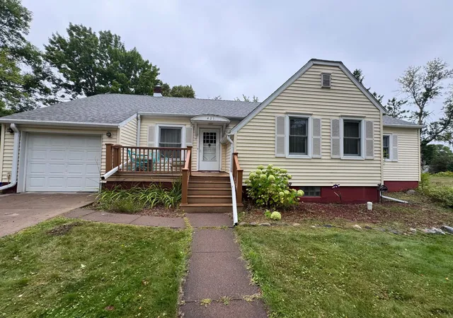 Photo 1 of Single family home for sale at 421 1st Street, Moose Lake, MN 55767 | MLS# 7154202 | Listing updated on 2026-10-03
