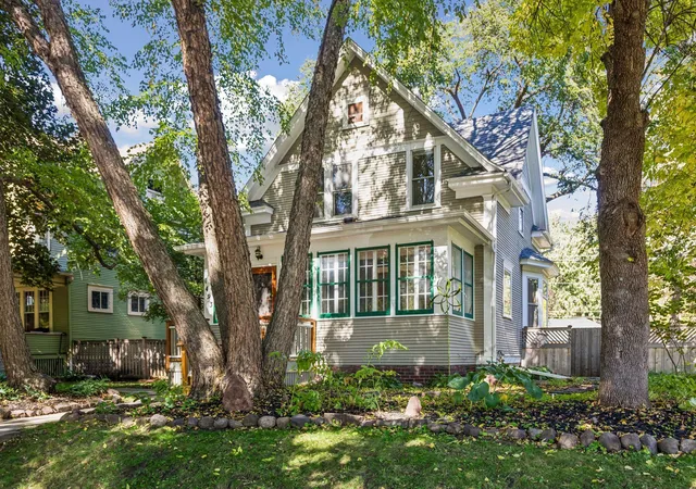 Photo 2 of Single family home for sale at 1493 Lincoln Ave, Saint Paul, MN 55105 | MLS# 7154204 | Listing updated on 2026-10-08