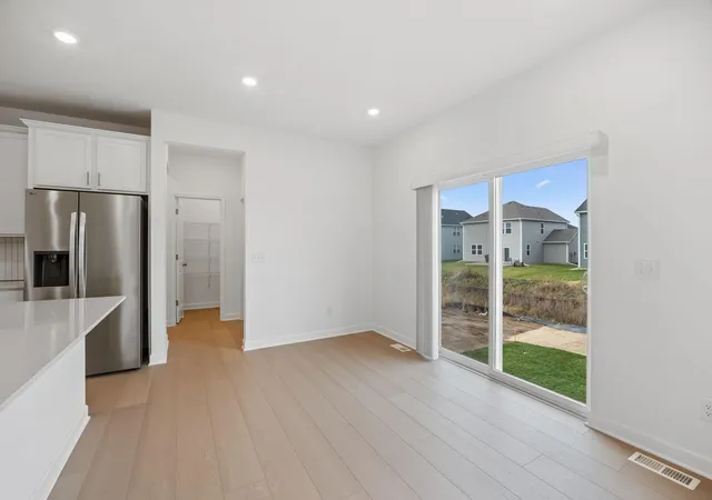 Photo 4 of Single family home for sale at 18363 Gladhurst Ln, Lakeville, MN 55044 | MLS# 7154206 | Listing updated on 2026-10-06