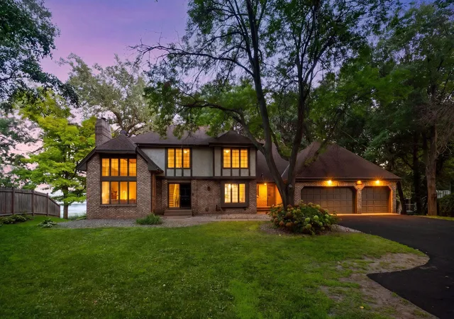 Photo 1 of Mansion for sale at 5720 Oakview Ln N, Minneapolis, MN 55442 | MLS# 7154238 | Listing updated on 2026-10-06