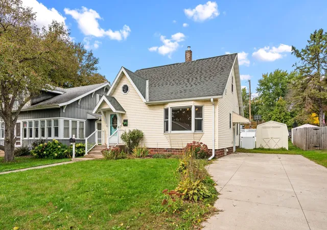 Photo 3 of Single family home for sale at 143 Maple St E, Amery, WI 54001 | MLS# 7154247 | Listing updated on 2026-10-03